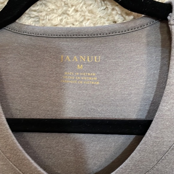 JAANNUU scrubs/otter wear. Brand new w/o tags. Top-Medium, Pants-Medium Petite - Picture 4 of 5